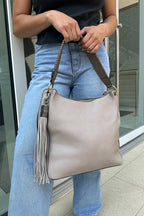 Jen & Co Amber Hobo Bag styleshot 2023