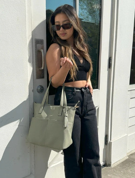Jen & Co Cassandra Double Pocket Small Tote – Brigette's Boutique Jen & Co Cassandra Double Pocket Small Tote – Brigette's Boutique