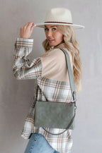 Izzy with Chain Style Shot