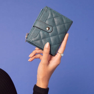 Jen & Co Melody Quilted Wallet style shot