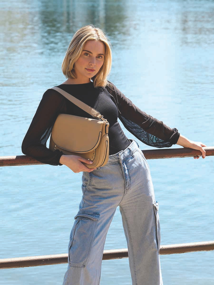 Jen & Co Monet Crossbody/Messenger style shot