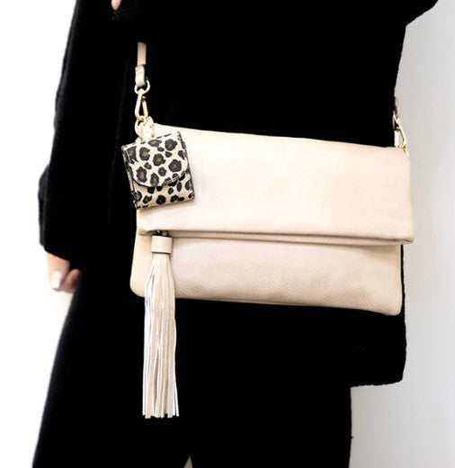 Jen & Co Rilynn Earbud Case style shot