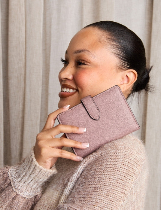 Jen & Co Jane Snap Cover Bi-Fold Wallet style shot