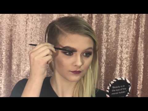 Tutorial: Perfect brows in minutes.